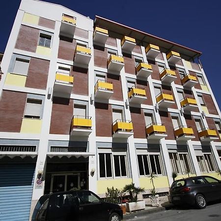 George Hotel Barcellona-Pozzo di Gotto Exterior foto